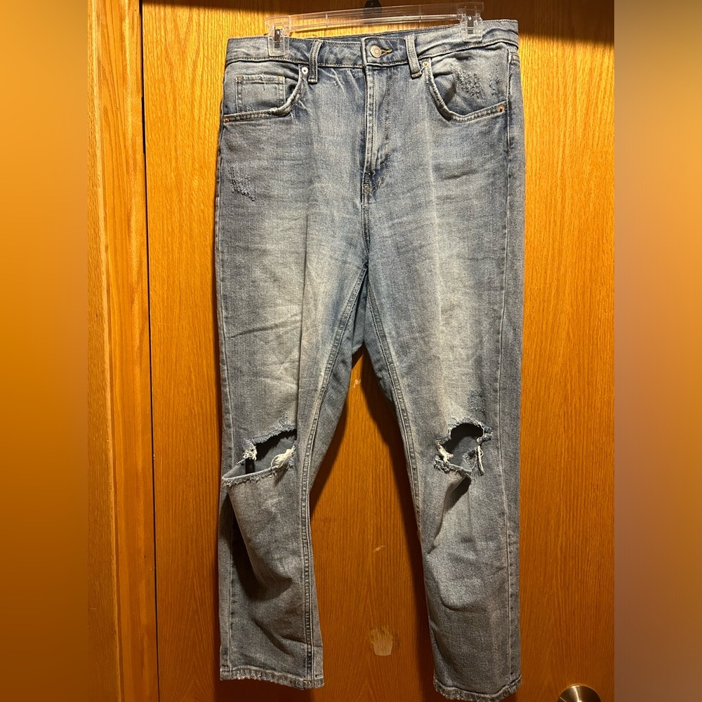 Ripped Straight Jeans